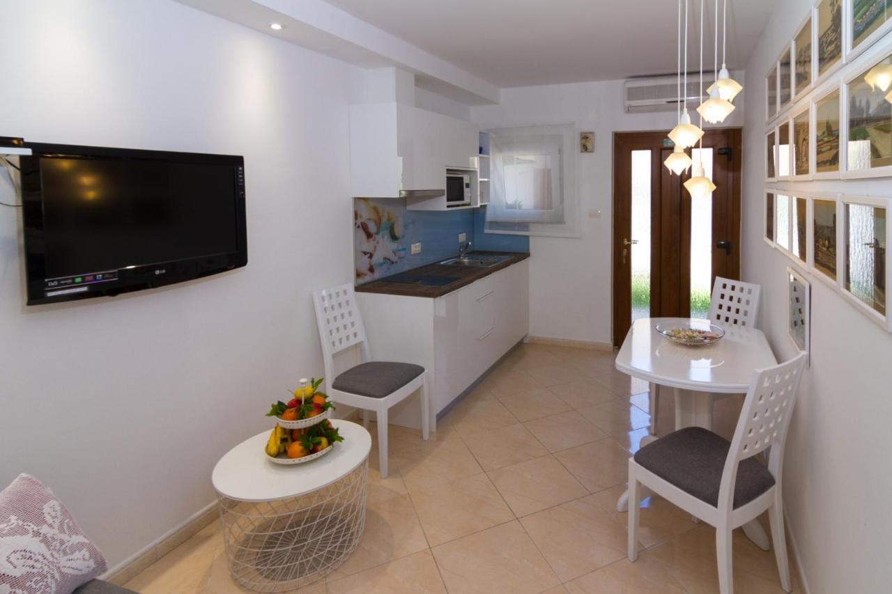 רוביני Apartment Palm View II מראה חיצוני תמונה