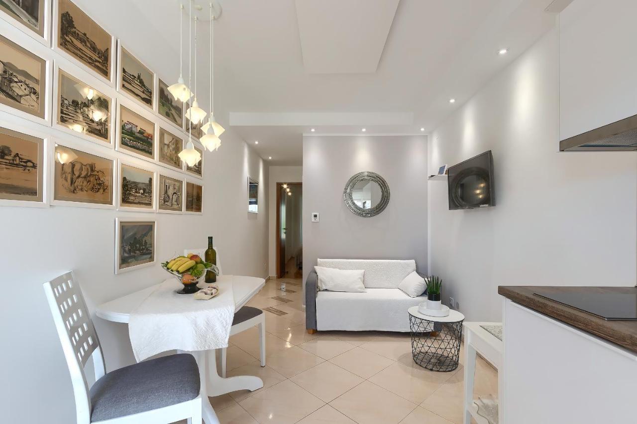 רוביני Apartment Palm View II מראה חיצוני תמונה