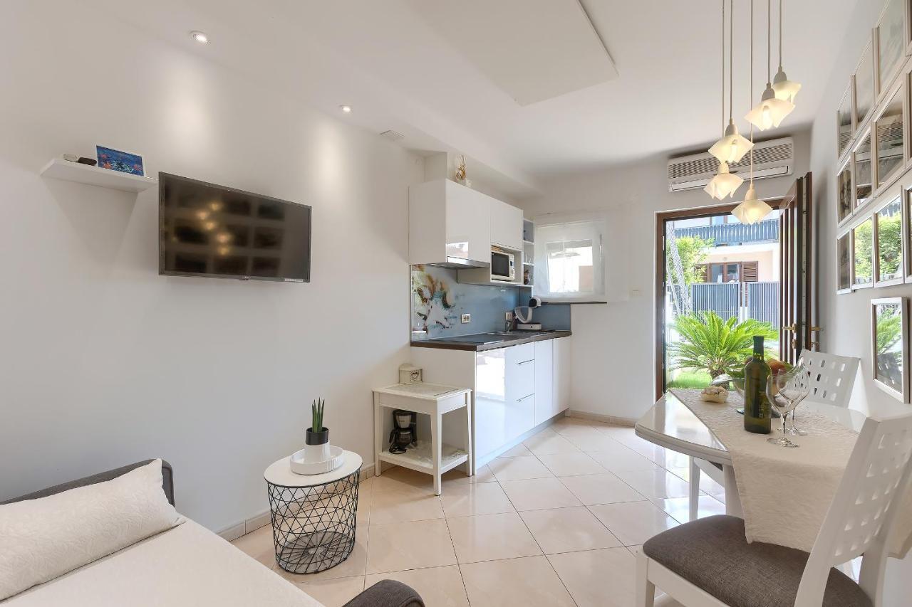 רוביני Apartment Palm View II מראה חיצוני תמונה