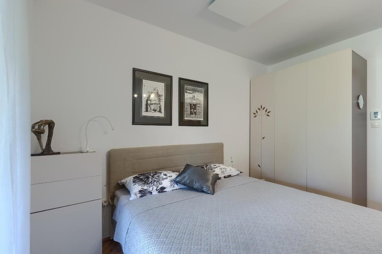 רוביני Apartment Palm View II מראה חיצוני תמונה